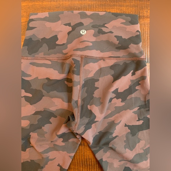 Lululemon Align Crop 23" Size 4
Heritage 365 Camo Brown Earth Multi - Picture 5 of 6